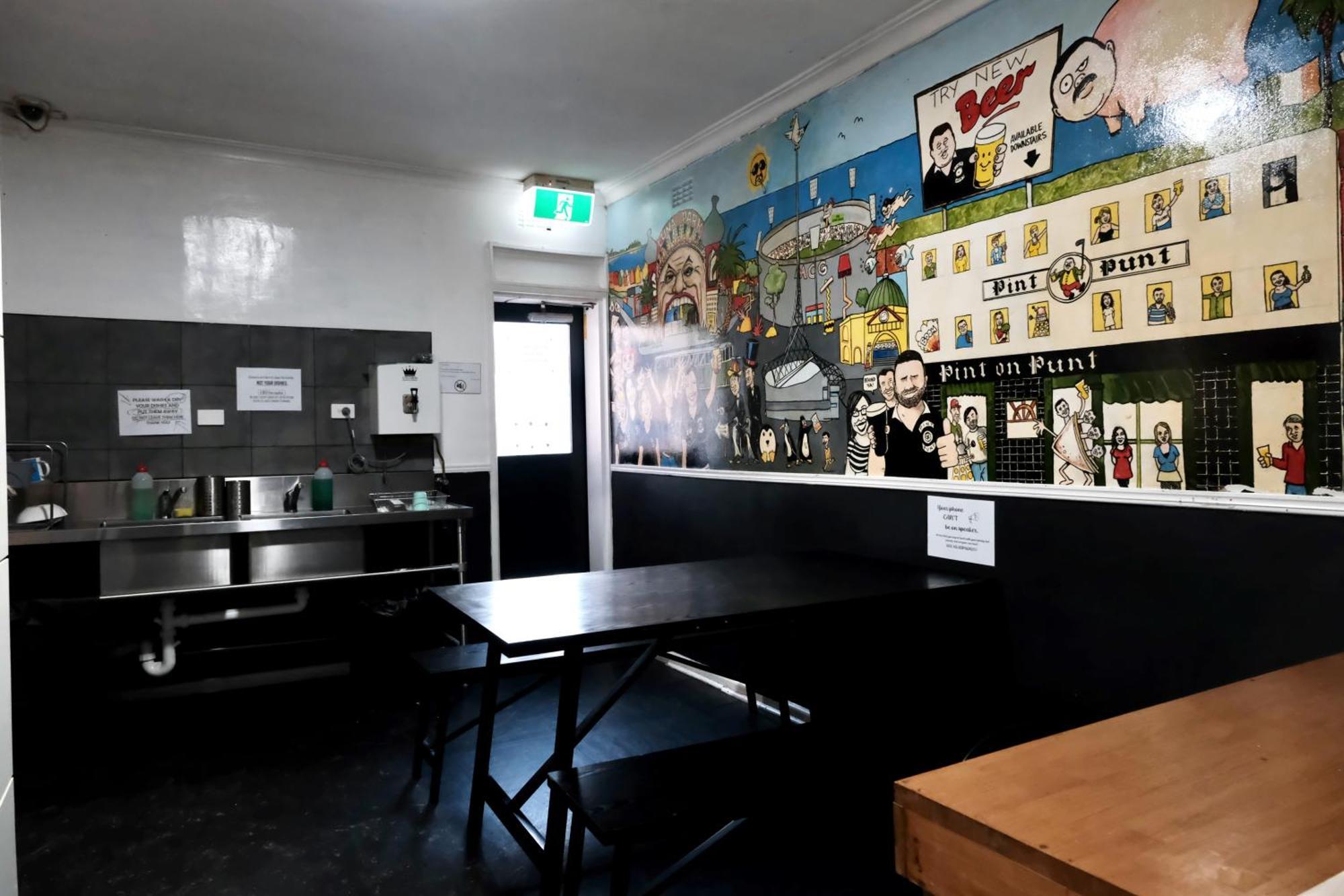 Pint On Punt Backpackers Hostel - Melbourne — Photos 1
